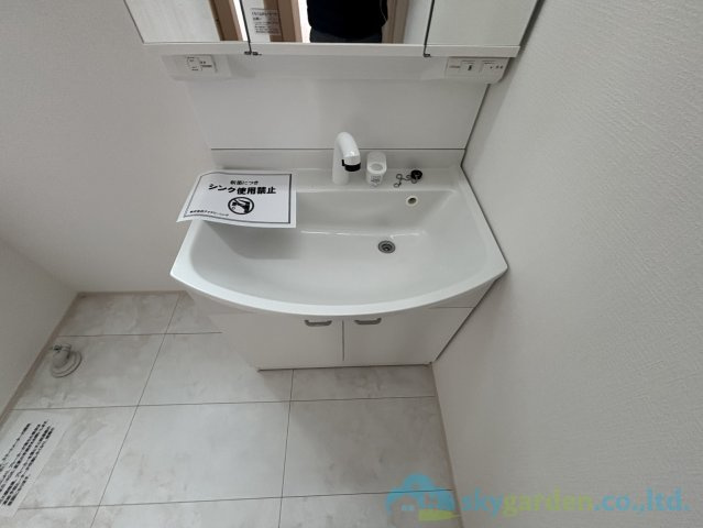 平塚市豊田宮下　全２棟B号棟の独立洗面台