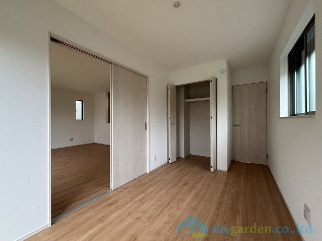 平塚市豊田宮下　全２棟B号棟の子供部屋