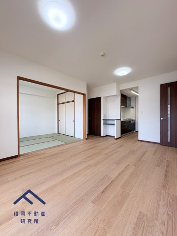 アンピール空港南の居間・リビング