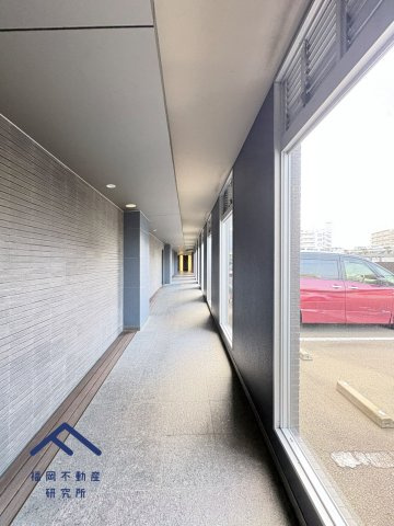 アンピール空港南のバルコニー