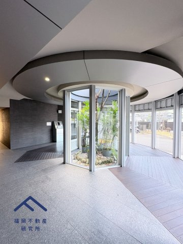 アンピール空港南のエントランス