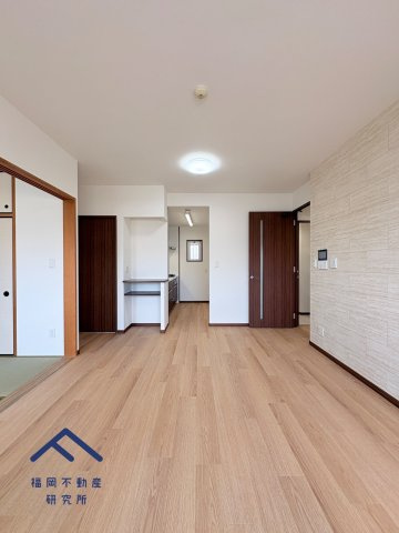 アンピール空港南の居間・リビング