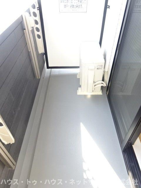 シャイニーのバルコニー