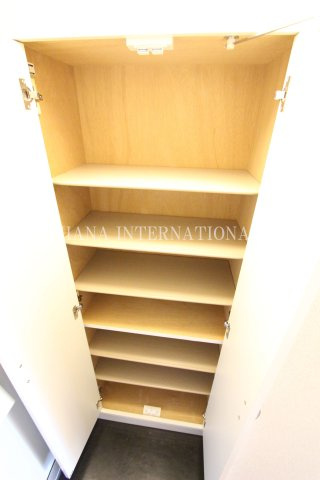 レオパレスＭＡＭＩの玄関