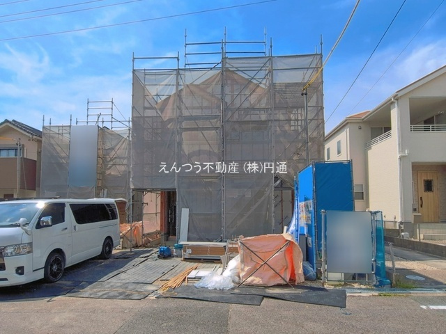 ハートフルタウン東長根町の前面道路含む現地写真
