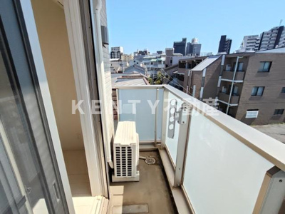 【バルコニー】 | East AvenueB | バルコニー付きです