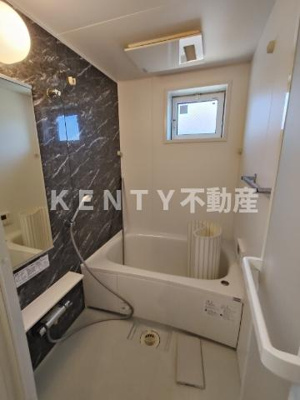 【浴室】 | East AvenueB | お風呂で日々の疲れを落としましょう