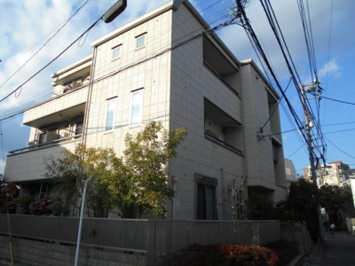 【外観】 | エバーハイツ | 鉄骨造のマンションです。