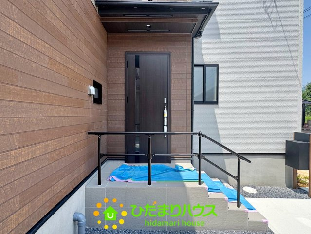 宮代町学園台1丁目　新築一戸建ての玄関|第一印象の良い玄関です！