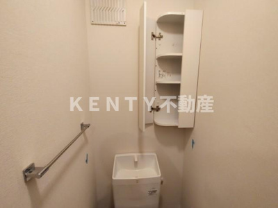 【トイレ】 | East AvenueB | コンパクトで使いやすいトイレです