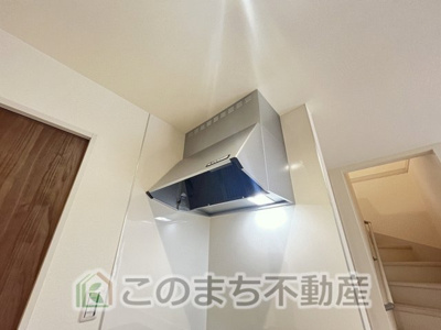 【設備】 | Livele Garden.S　第6下野小金井 | シンプルなレンジフード♪お料理の匂いもスッキリ♪シンプルデザインで掃除も簡単‼
