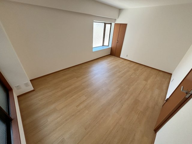 ダイアパレス堺町の洋室