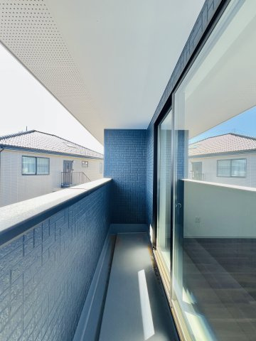 伊勢崎市今泉町のバルコニー|プライベート空間も確保できるインナーバルコニー♪