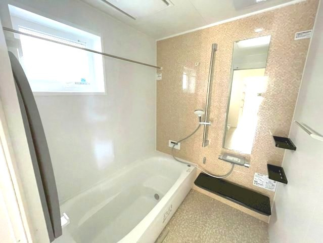 佐伯区屋代3丁目　№34893の浴室|節水効果がある
エコベンチ付き