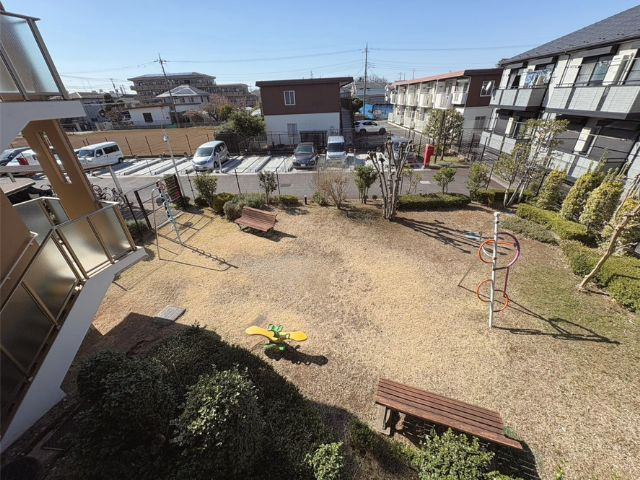 アンビシャス新八柱の中庭|敷地内に公園があります。オートロックを通らないと入れない公園の為、安全性が高いです。