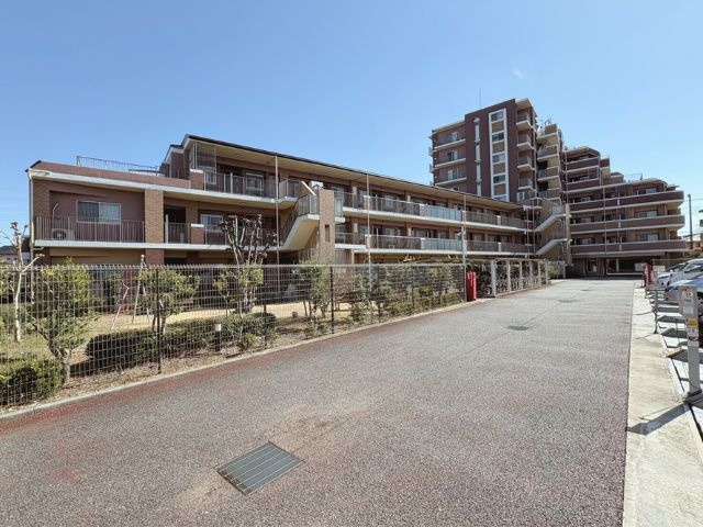 アンビシャス新八柱の外観