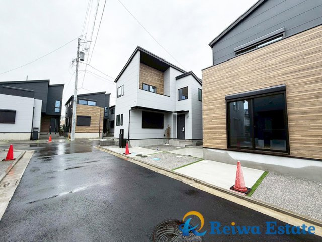 新築戸建　茅ヶ崎市松林1丁目の前面道路含む現地写真