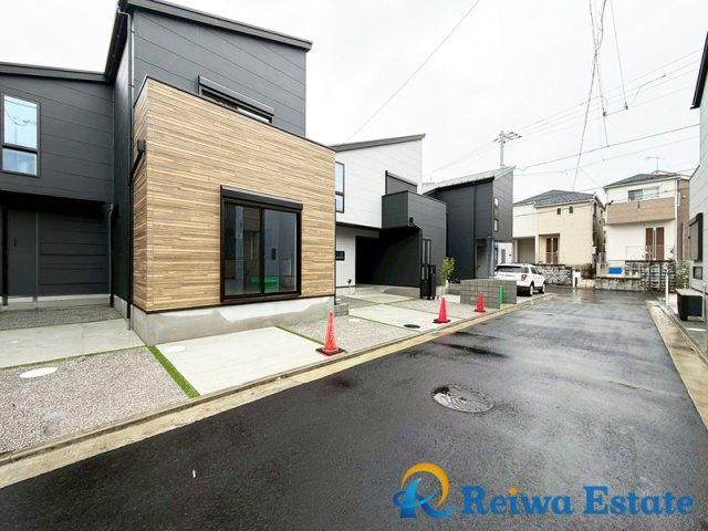 新築戸建　茅ヶ崎市松林1丁目の前面道路含む現地写真