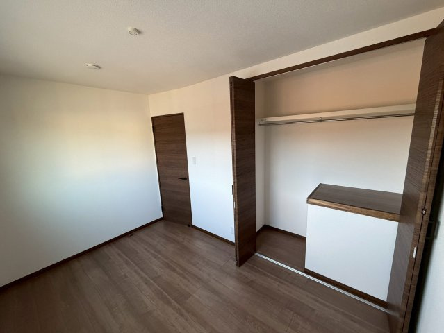 123タウンみやまの洋室