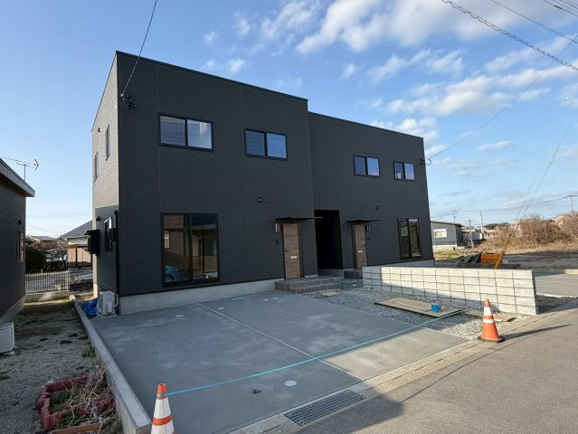 123タウンみやまの駐車場