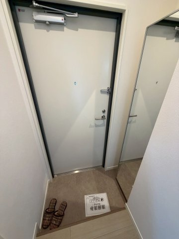 ELEGANTE宝塚の玄関