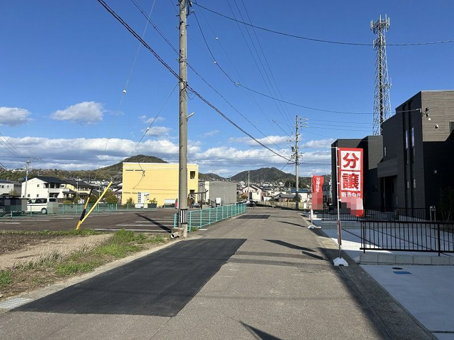 【前面道路含む現地写真】 | 各務原市鵜沼西町　タマタウン鵜沼小