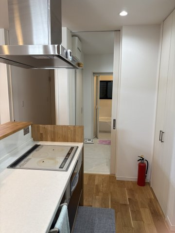 ６６７０５　岐阜市茜部新所中古戸建のキッチン