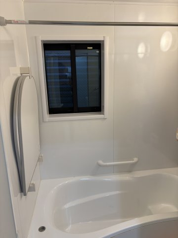 ６６７０５　岐阜市茜部新所中古戸建の浴室