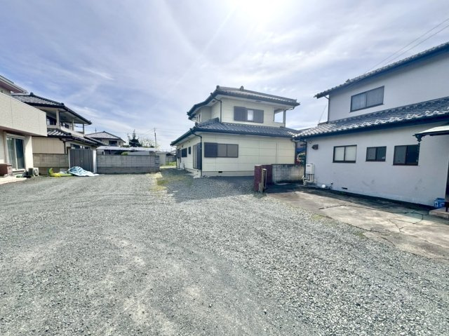 【中古戸建】みどり市笠懸町鹿の外観|■外観｜庭付き一戸建てならお子様やペットが走り回っても大丈夫！伸び伸びと遊び、過ごすことができます♪