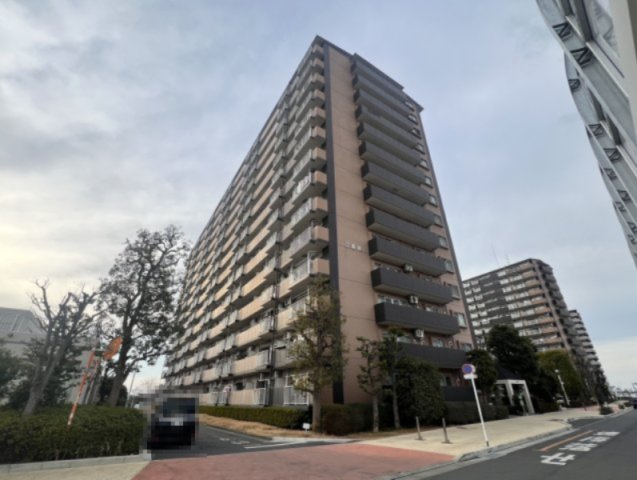 エクレール岩槻弐番館の外観|14階建て総戸数456戸のビックコミュニティ