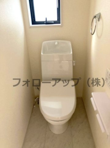 リーブルガーデン神戸市垂水区仲田2期のトイレ|落ち着いたトイレです