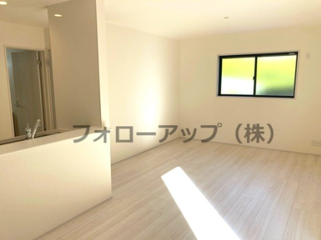 リーブルガーデン神戸市垂水区仲田2期の居間・リビング