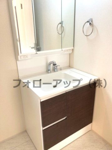 リーブルガーデン神戸市垂水区仲田2期の独立洗面台|独立洗面台あり、毎朝おしゃれに忙しい女性の方におすすめです