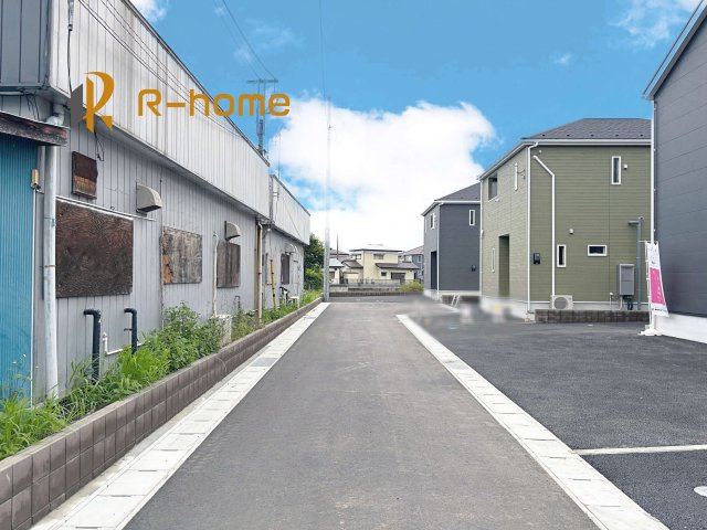 東茨城郡茨城町長岡第4　新築戸建て　1号棟の前面道路含む現地写真|堂々！建物完成♪実際のお部屋をご見学可能です♪
ご見学が一番の資料！お気軽にお問い合わせ下さい♪