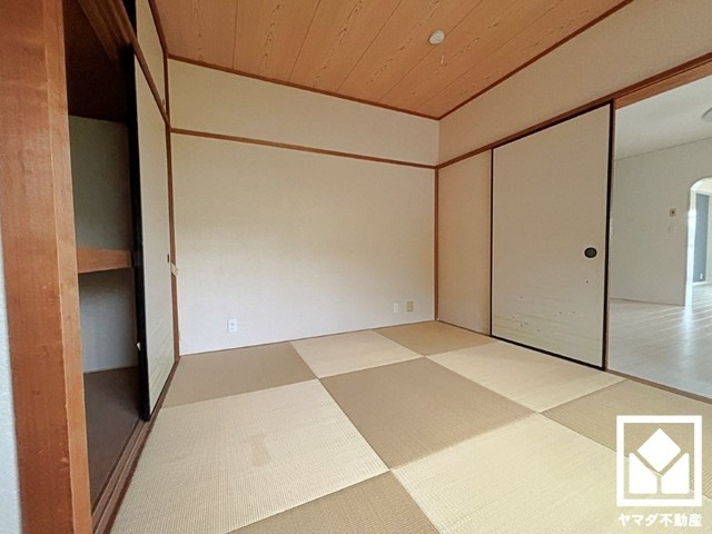 メゾンドール苦楽園の和室