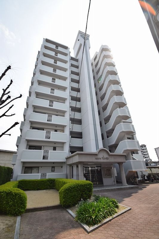 ロマネスク箱崎タワーホームズS棟の外観
