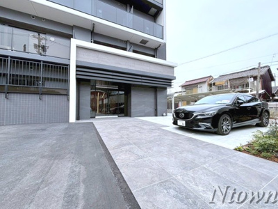 【駐車場】 | メイクスアート名駅WEST | 駐車場に車を止められます