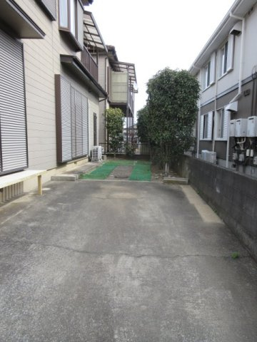 中古戸建　熊谷市玉井南3-27-4（リフォーム住宅）の駐車場
