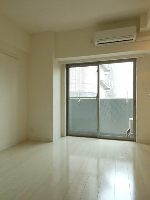 ガーラ・ステージ大塚駅前の居間・リビング