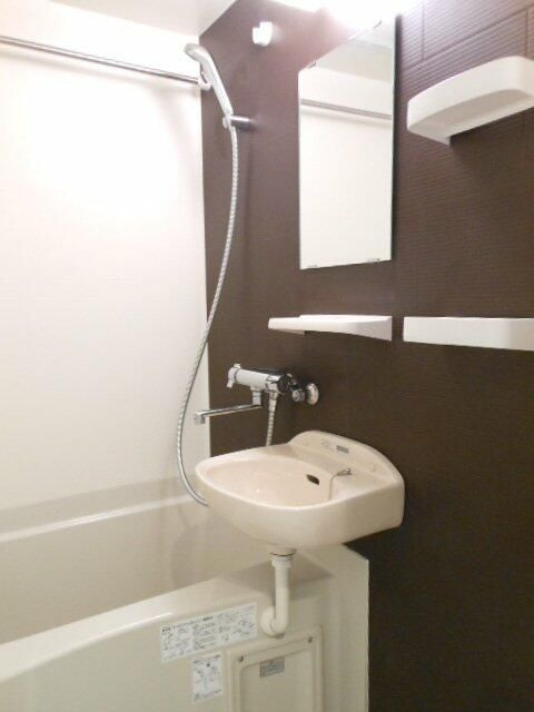 ガーラ・ステージ大塚駅前の浴室