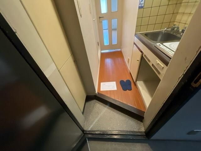 レオパード中野の玄関