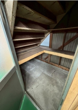 長尾家具町２丁目事務所付倉庫の内装