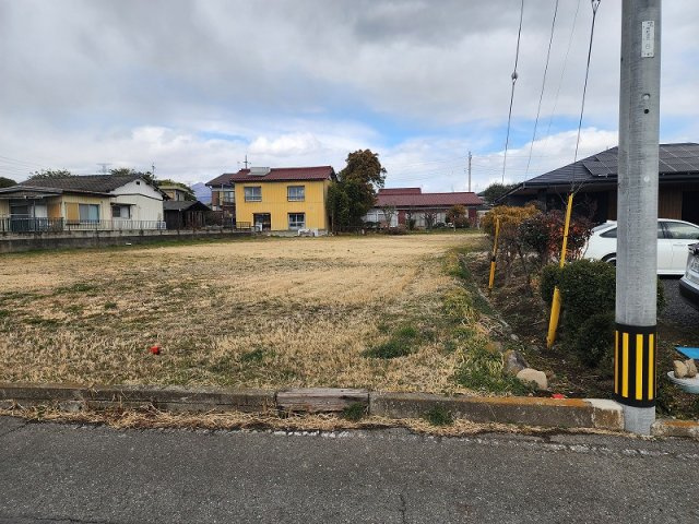高崎市南新波町売土地の外観