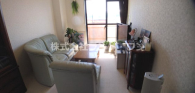 【洋室】 | ライオンズマンション元加治 | 隣接する洋室は、リビングとしてもお使いいただけます。