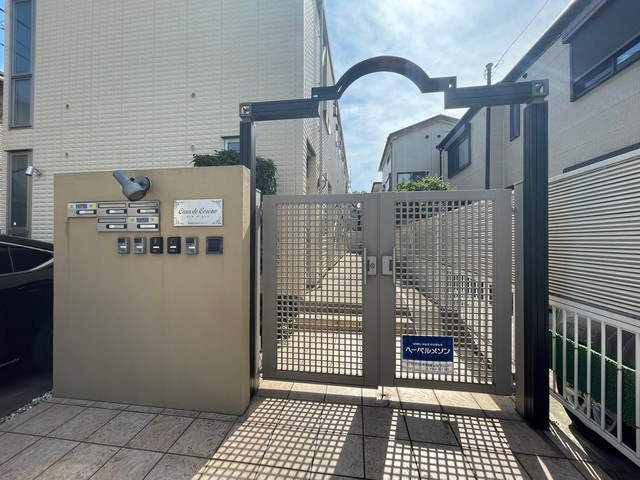 カーサ　デ　セレソのエントランス|安心のセキュリティー：オートロック