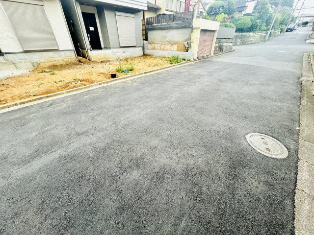 千葉市稲毛区宮野木町１５５１番の前面道路含む現地写真|7月26日撮影