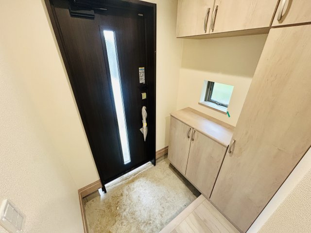 千葉市稲毛区宮野木町１５５１番の玄関