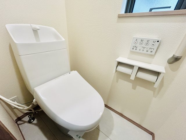 千葉市稲毛区宮野木町１５５１番のトイレ