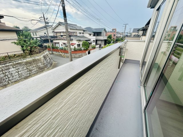 千葉市稲毛区宮野木町１５５１番のバルコニー