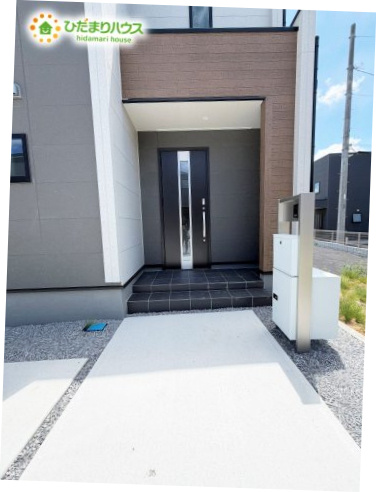 木間ヶ瀬Ⅵ（独立戸建10棟）　新築戸建　6号棟の玄関|是非一度、ご家族そろってご内覧ください♪				
